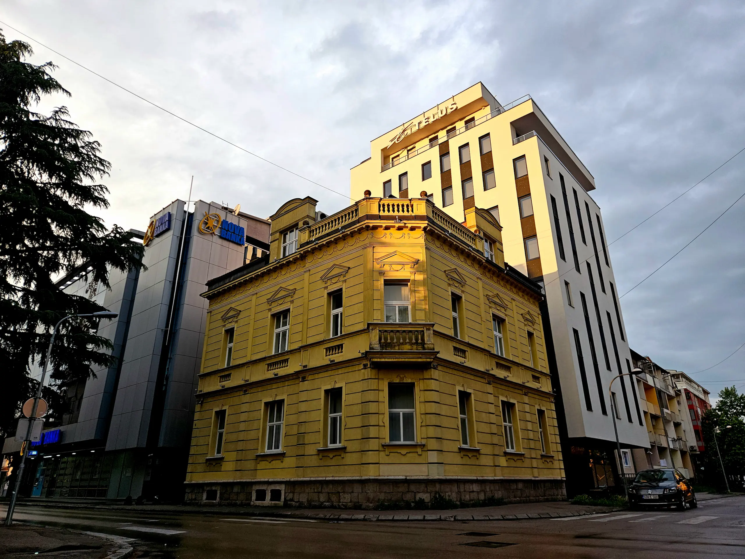 Vase Pelagića 6