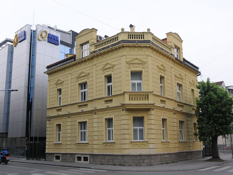 porodicna-kuca-poslovni-objekat-3